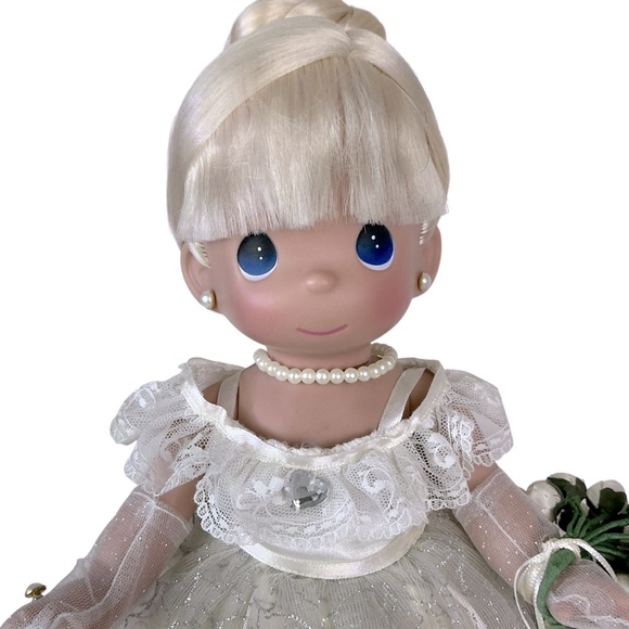 Precious Moments Bride Princess Doll Wedding Blonde Hair w Stand 13 in Vintage - Picture 6 of 16